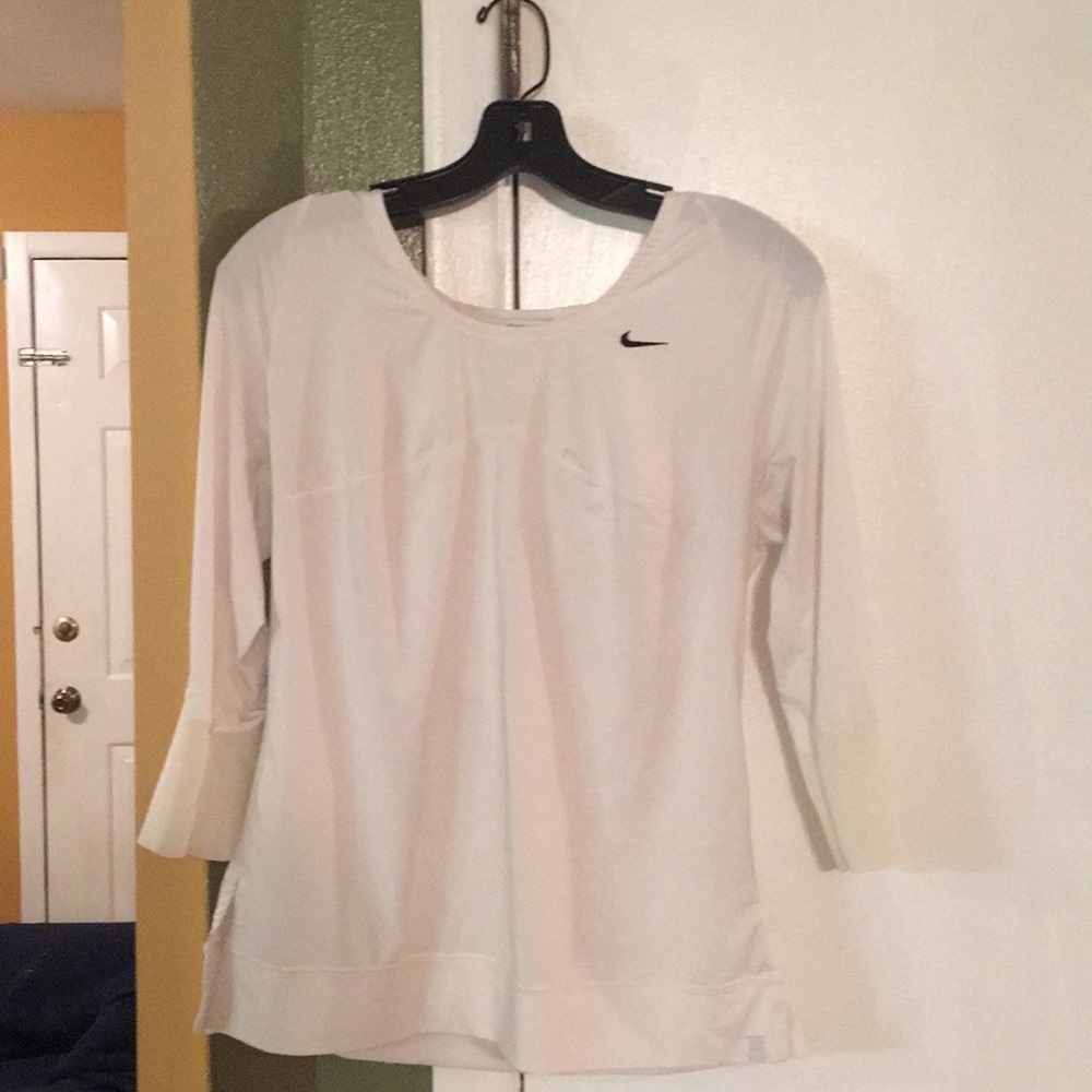 Nike long sleeve t-shirt